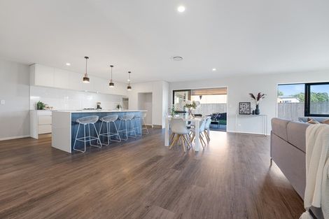 Photo of property in 1 Condor Crescent, Waiwhakaiho, New Plymouth, 4312