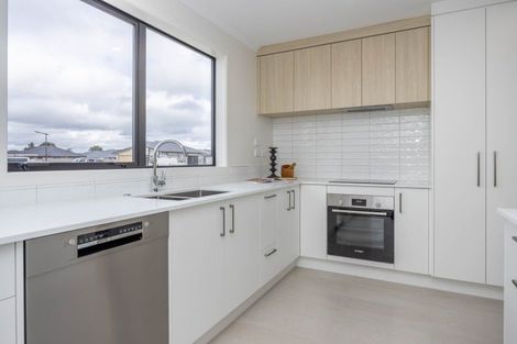 Photo of property in 15 Pukaki Place, Baverstock, 3200