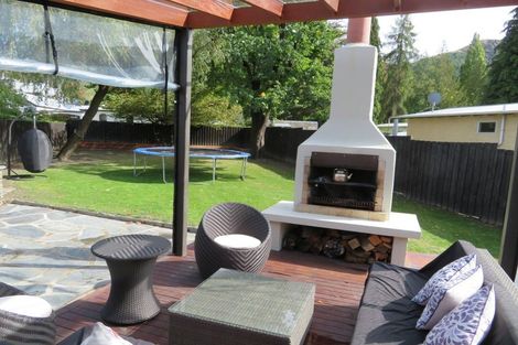 Photo of property in 6 Cardigan Street, Arrowtown, 9302