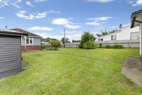 Photo of property in 15 Fox Street, Woodville, 4920