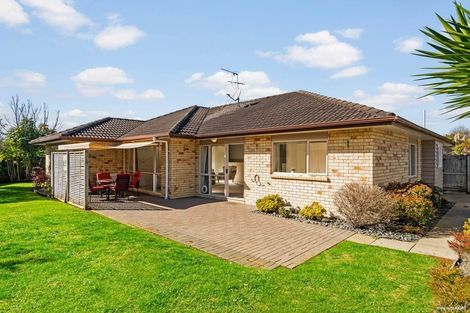 Photo of property in 12 Trevors Place, Pukekohe, 2120