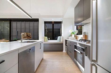 Photo of property in 2 Kotuku Lane, Hobsonville, Auckland, 0616