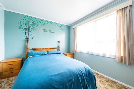 Photo of property in 24 Brassey Street, Waverley, 4510