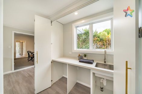 Photo of property in 8 Golf Road, Manor Park, Lower Hutt, 5019