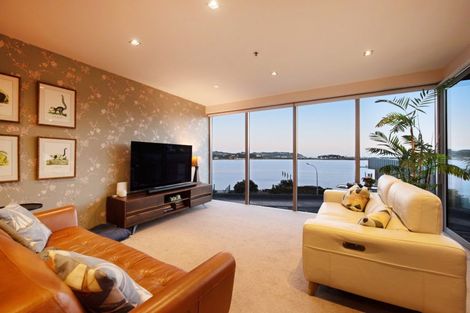 Photo of property in Patent 326 Apartments, 404s/326 Evans Bay Parade, Hataitai, Wellington, 6021