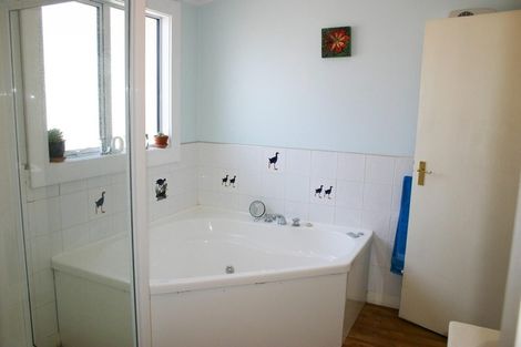 Photo of property in 40 Shaw Road, Glenpark, Palmerston, 9481