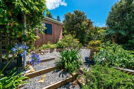 Photo of property in 14 Wellington Road, Surfdale, Waiheke Island, 1081