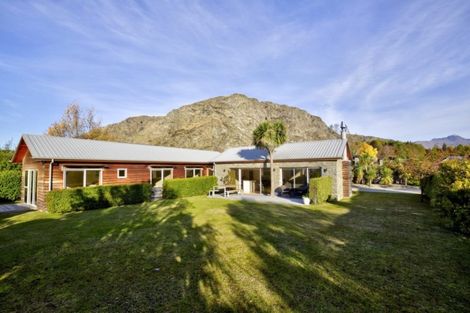 Photo of property in 18 Amber Close, Arthurs Point, Queenstown, 9371