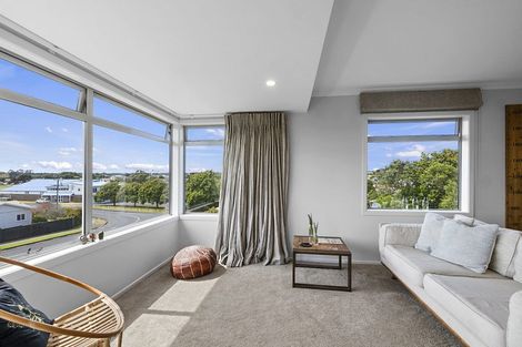 Photo of property in 116 Belt Road, New Plymouth, 4310