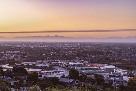 Photo of property in 277 Cannon Hill Crescent, Mount Pleasant, Christchurch, 8081