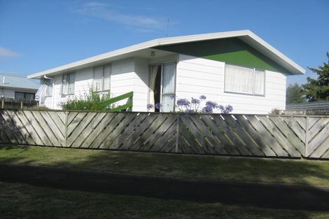 Photo of property in 8a Cedar Drive, Aramoho, Whanganui, 4500