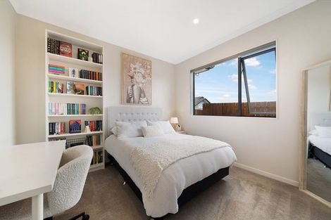 Photo of property in 16 Tararua Street, Massey, Auckland, 0614