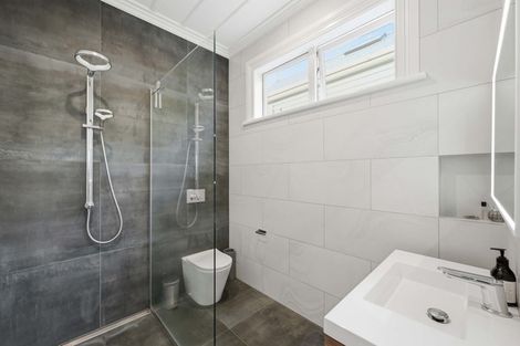 Photo of property in 45 Mozeley Avenue, Devonport, Auckland, 0624