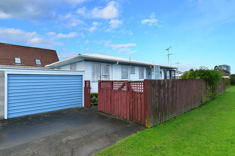 Photo of property in 41b Hatton Road, Orewa, 0931