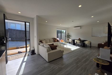 Photo of property in 14a Riserra Drive, Ranui, Auckland, 0612