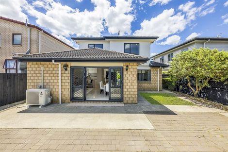 Photo of property in 15 Heidi Crescent, Flat Bush, Auckland, 2016