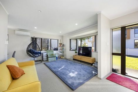 Photo of property in 2/27 Rata Street, New Lynn, Auckland, 0600