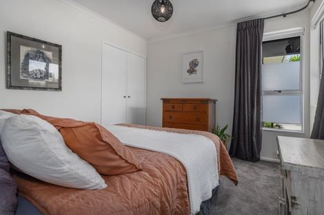 Photo of property in 4 Nuhaka Place, Paraparaumu Beach, Paraparaumu, 5032