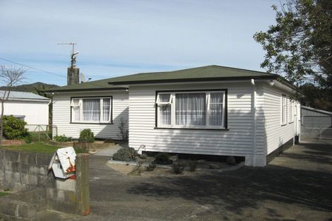 Photo of property in 39 Wise Street, Wainuiomata, Lower Hutt, 5014