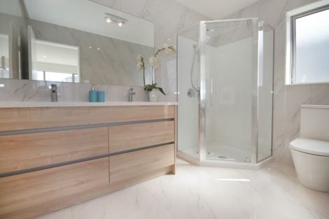 Photo of property in 28 Grut Greens, Silverdale, 0932