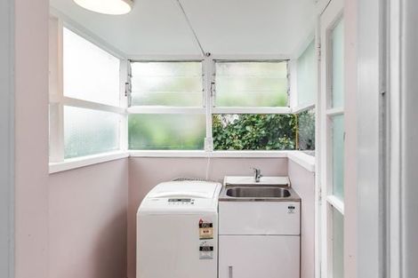 Photo of property in 2/303 Rangatira Road, Beach Haven, Auckland, 0626