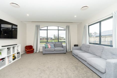 Photo of property in 53 Spinnaker Drive, Flagstaff, Hamilton, 3210