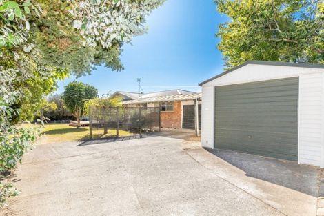 Photo of property in 70 Oakfield Crescent, Pukete, Hamilton, 3200