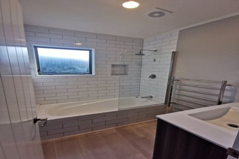 Photo of property in 1 Marbella Drive, Massey, Auckland, 0614