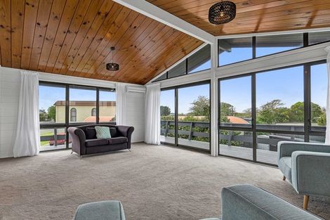 Photo of property in 46 Murray Avenue, Hawera, 4610