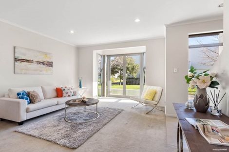 Photo of property in 8 Willow Camp Road, Takanini, 2112