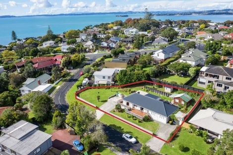 Photo of property in 8 Evelyn Road, Cockle Bay, Auckland, 2014