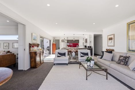 Photo of property in 6 Tuhua Close, Wharewaka, Taupo, 3330