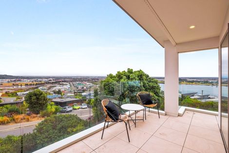 Photo of property in 320 Cannon Hill Crescent, Mount Pleasant, Christchurch, 8081