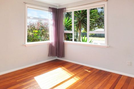 Photo of property in 26 Pratt Avenue, Foxton Beach, Foxton, 4815