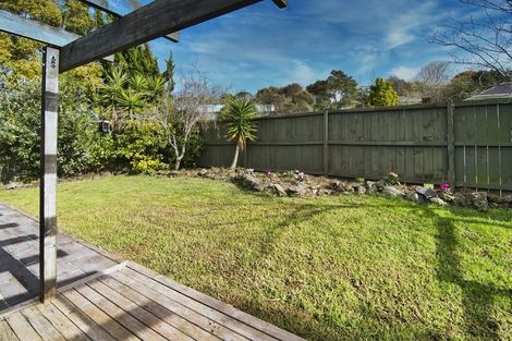Photo of property in 16 Mile Place, Henderson, Auckland, 0612