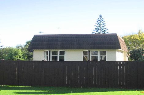 Photo of property in 11 Aorangi Road, Paraparaumu, 5032