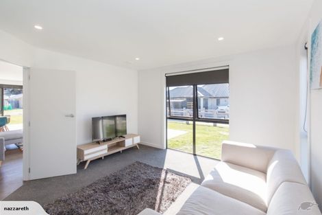 Photo of property in 22 Wabler Lane, Albert Town, Wanaka, 9305