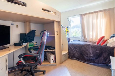 Photo of property in 32 Rosewood Place, Paraparaumu, 5032