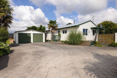 Photo of property in 11b Lyn Grove, Papamoa Beach, Papamoa, 3118