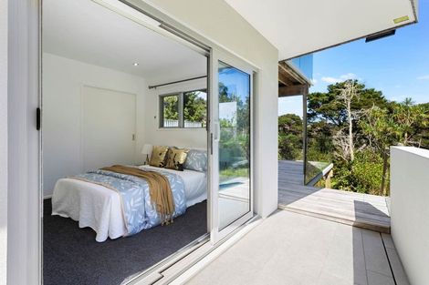 Photo of property in 35a Seaview Avenue, Northcote, Auckland, 0627