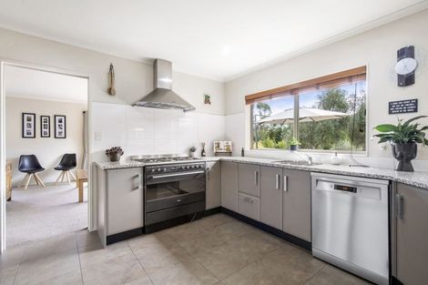 Photo of property in 237 Stoney Creek Road, Kaukapakapa, 0873