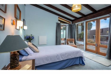 Photo of property in 76 Cannon Hill Crescent, Mount Pleasant, Christchurch, 8081