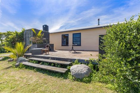 Photo of property in 246 Stent Road, Warea, New Plymouth, 4381