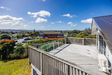 Photo of property in 64 Astley Avenue, New Lynn, Auckland, 0600