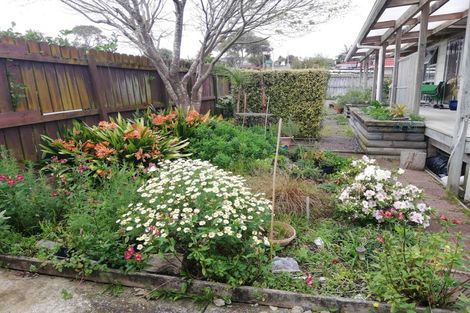 Photo of property in 58 Cherry Road, Bucklands Beach, Auckland, 2014