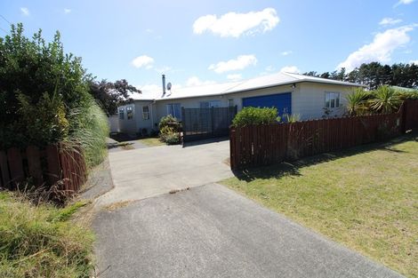 Photo of property in 9 Andrews Street, Foxton Beach, Foxton, 4815