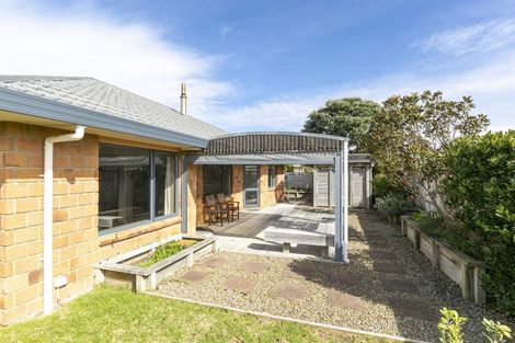 Photo of property in 3 William Noel Place, Waikanae Beach, Waikanae, 5036