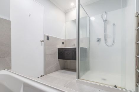 Photo of property in 20 Taukari Road, Takanini, 2112