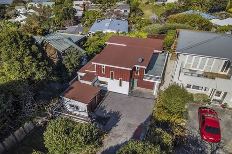 Photo of property in 15 Bayview Road, Paremata, Porirua, 5024