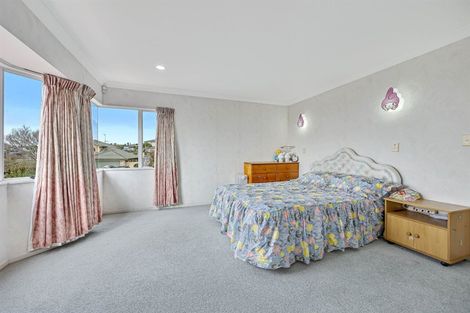 Photo of property in 10 Belvedere Court, West Harbour, Auckland, 0618